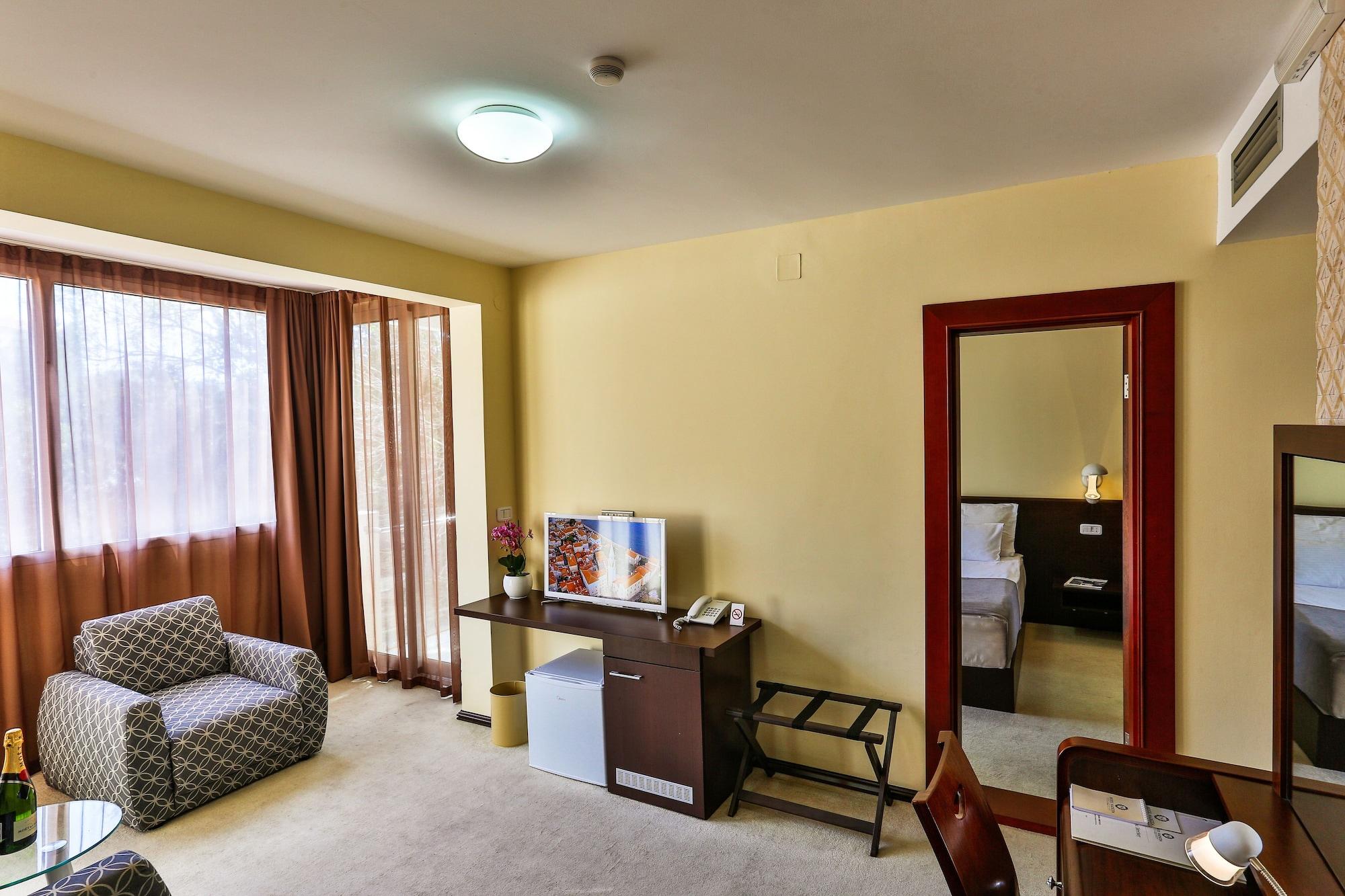 Hotel Premier Budua Esterno foto