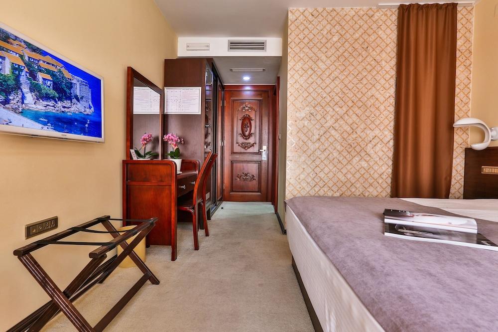 Hotel Premier Budua Esterno foto