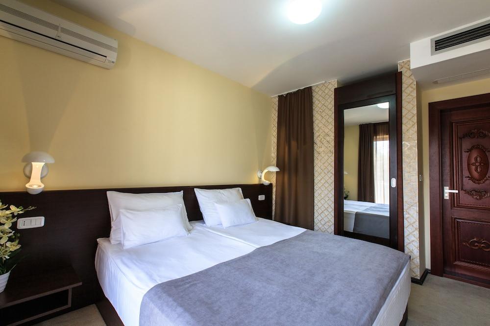 Hotel Premier Budua Esterno foto